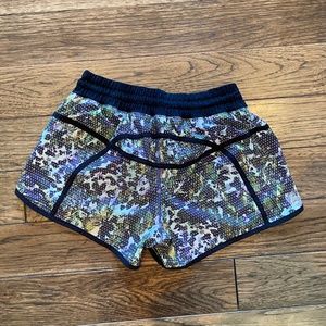 Lululemon Tracker Short, Size 8